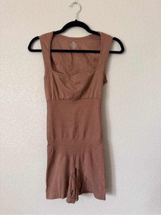 Amazon Other - Seamless Shaping Bodysuit Romper - Mauve Brown M/L NEW (in packaging)